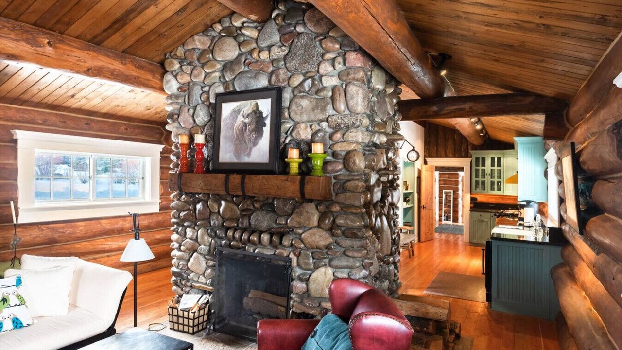 Photo of Livingroom in Game Creek