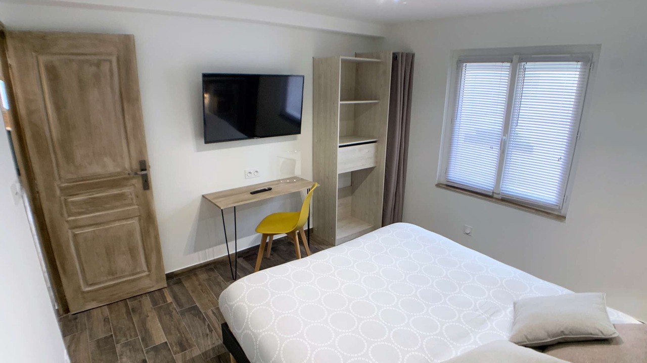 Photo of Bedroom in Quartier Saint-Clement - Jardin des Plantes