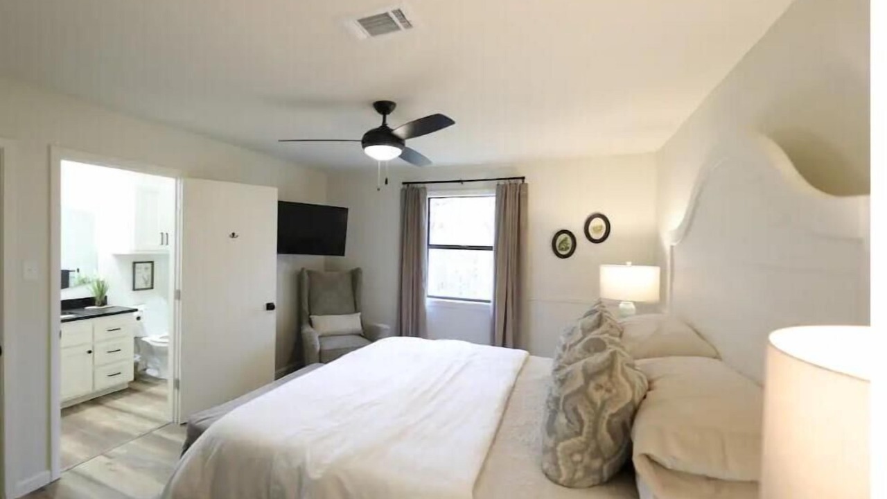 Photo of Bedroom in Russellville