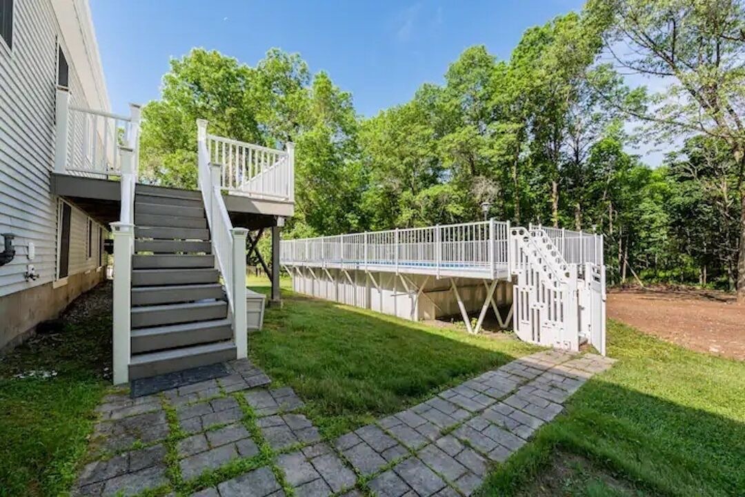 Photo of Outdoor in Campbell Hall