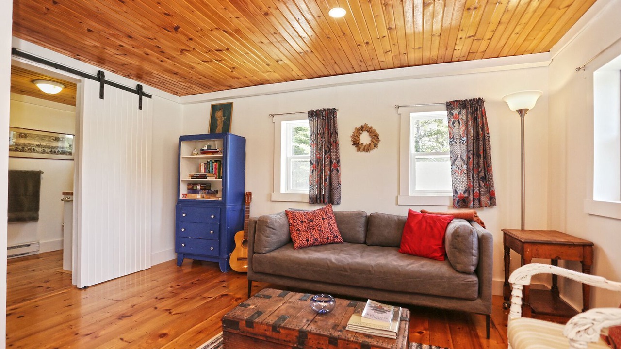 Photo of Livingroom in Garden Lots