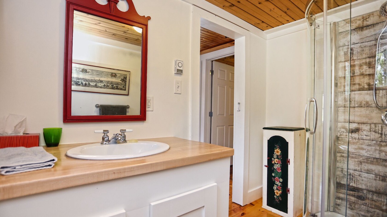 Photo of Bathroom in Garden Lots