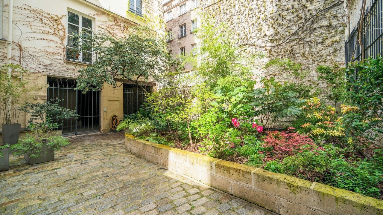 Photo of Outdoor in Arsenal