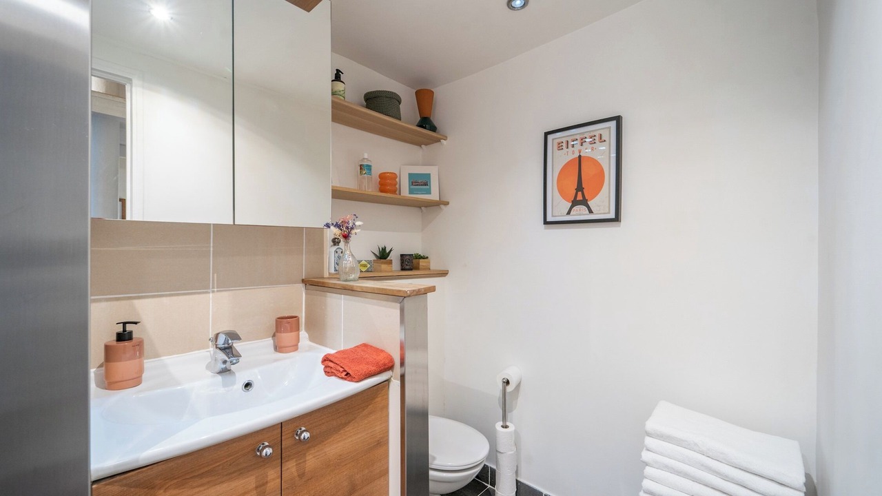 Photo of Bathroom in Arsenal