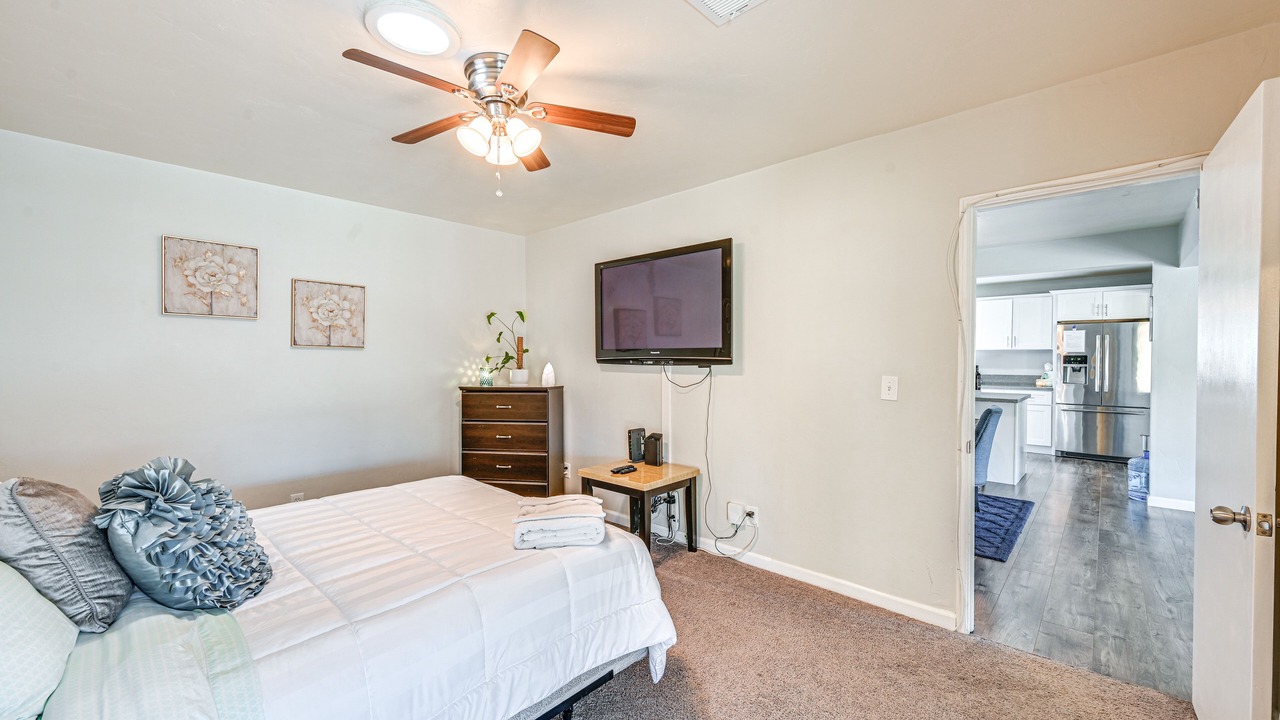 Photo of Bedroom in Lincoln Acres