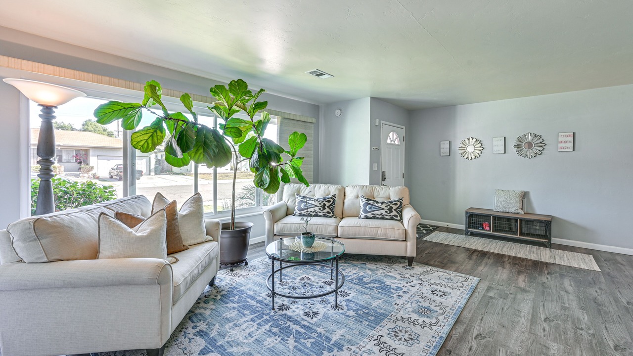 Photo of Livingroom in Lincoln Acres
