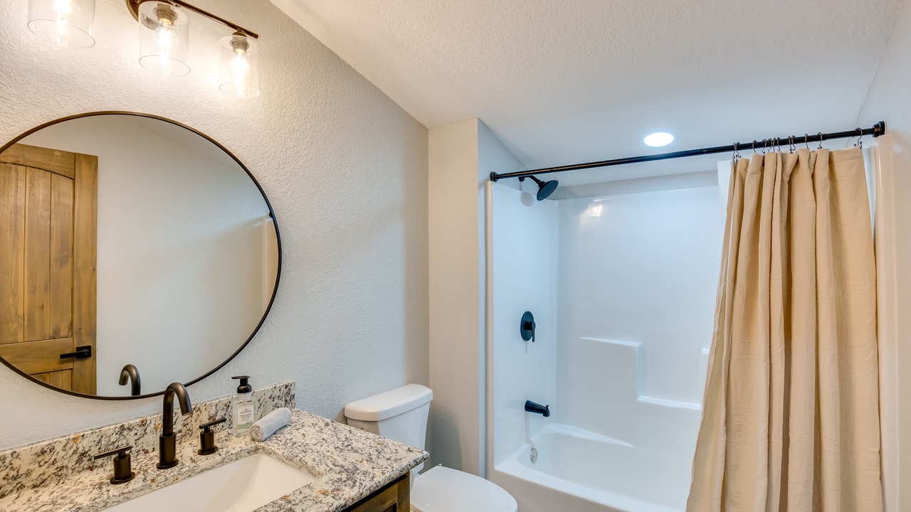 Photo of Bathroom in Yantis