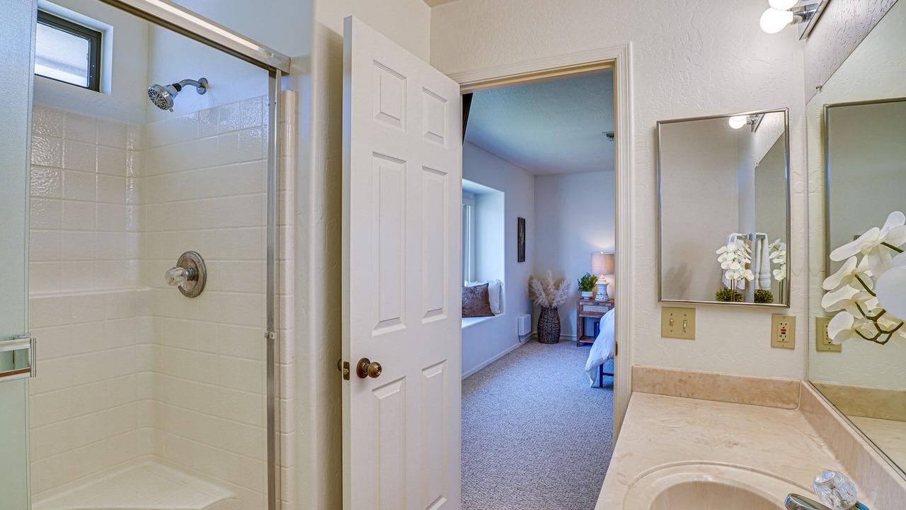 Photo of Bathroom in Thatcher