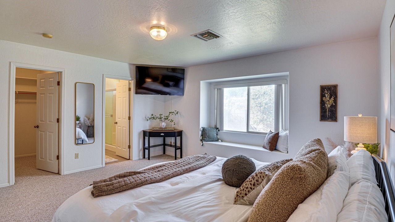 Photo of Bedroom in Thatcher