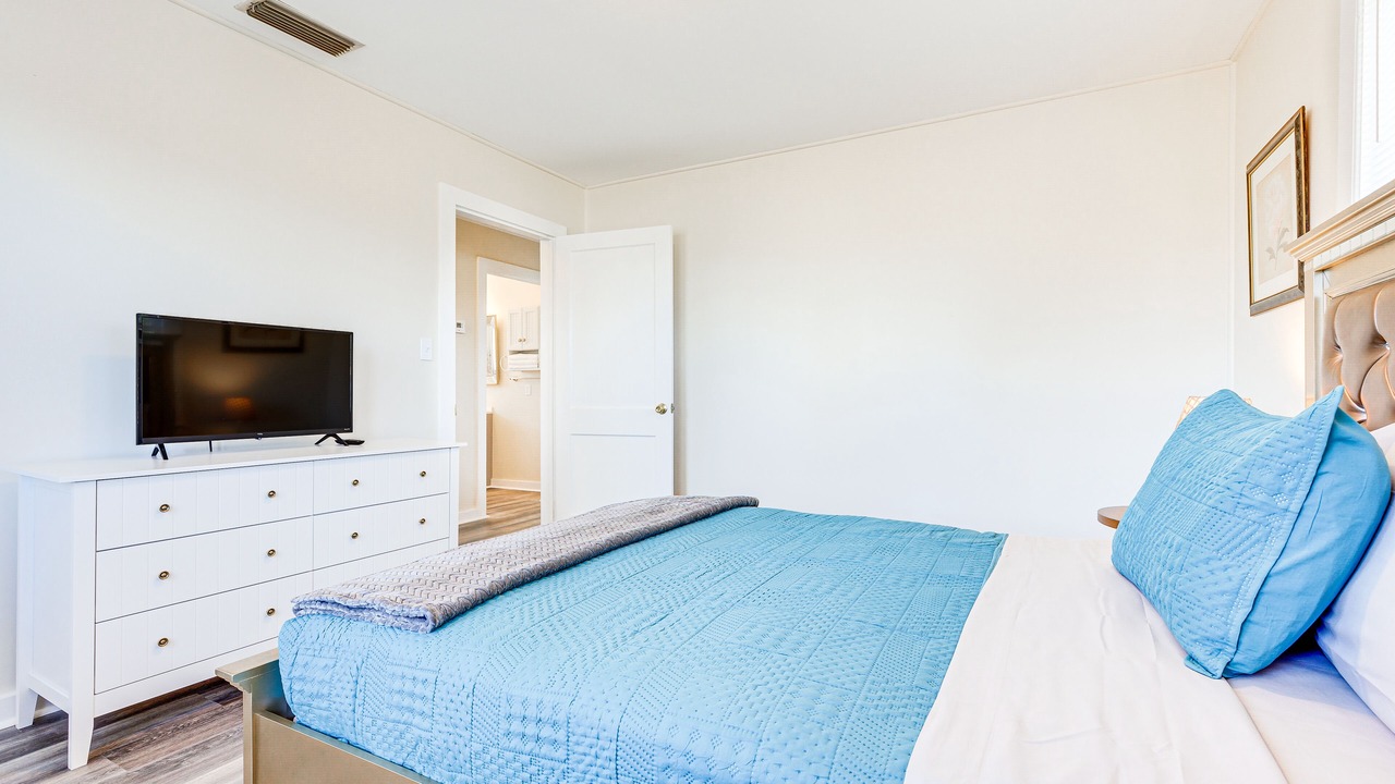 Photo of Bedroom in Grove Hill