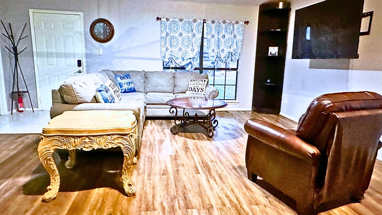 Photo of Livingroom in The Colony