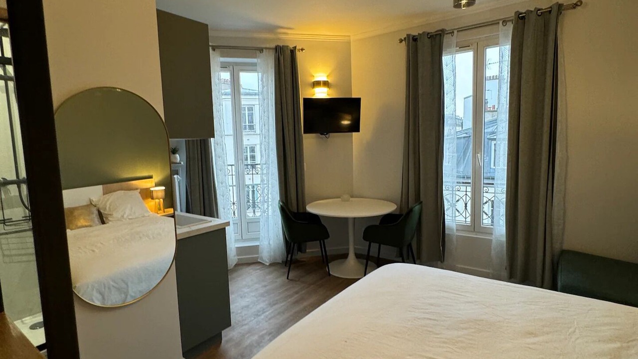 Photo of Bedroom in Levallois-Perret