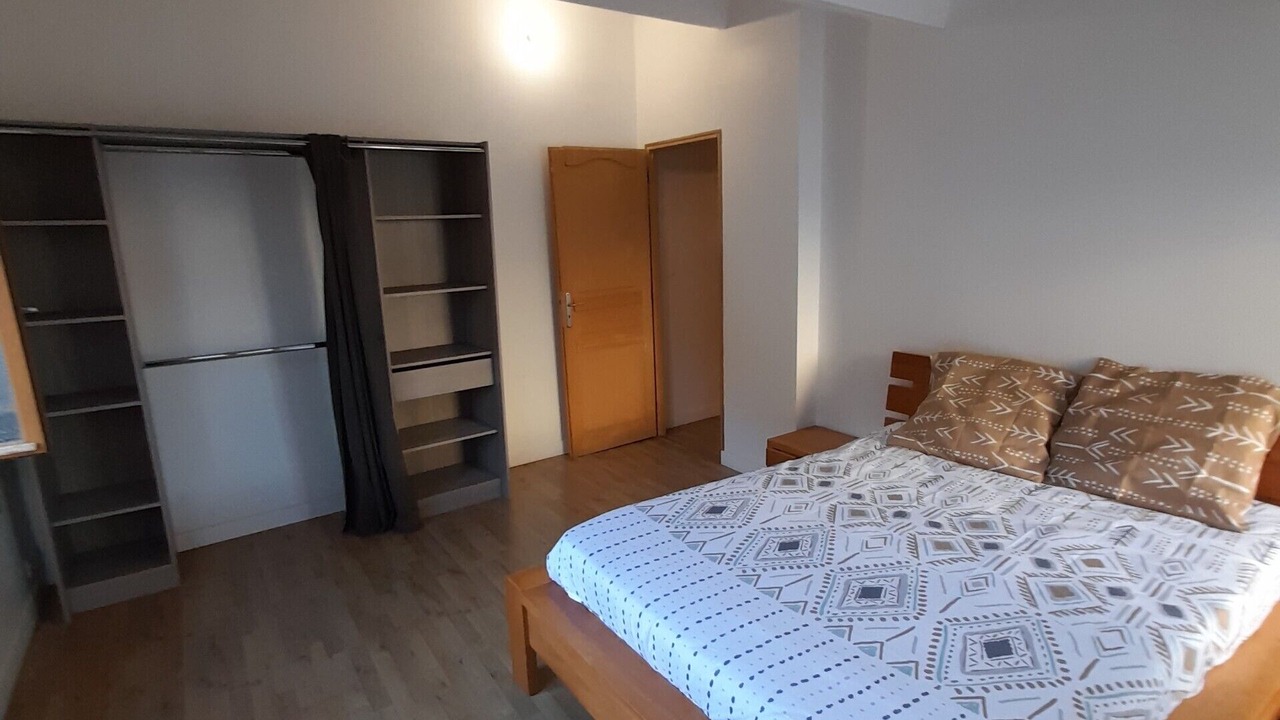 Photo of Bedroom in Mantes-la-Jolie