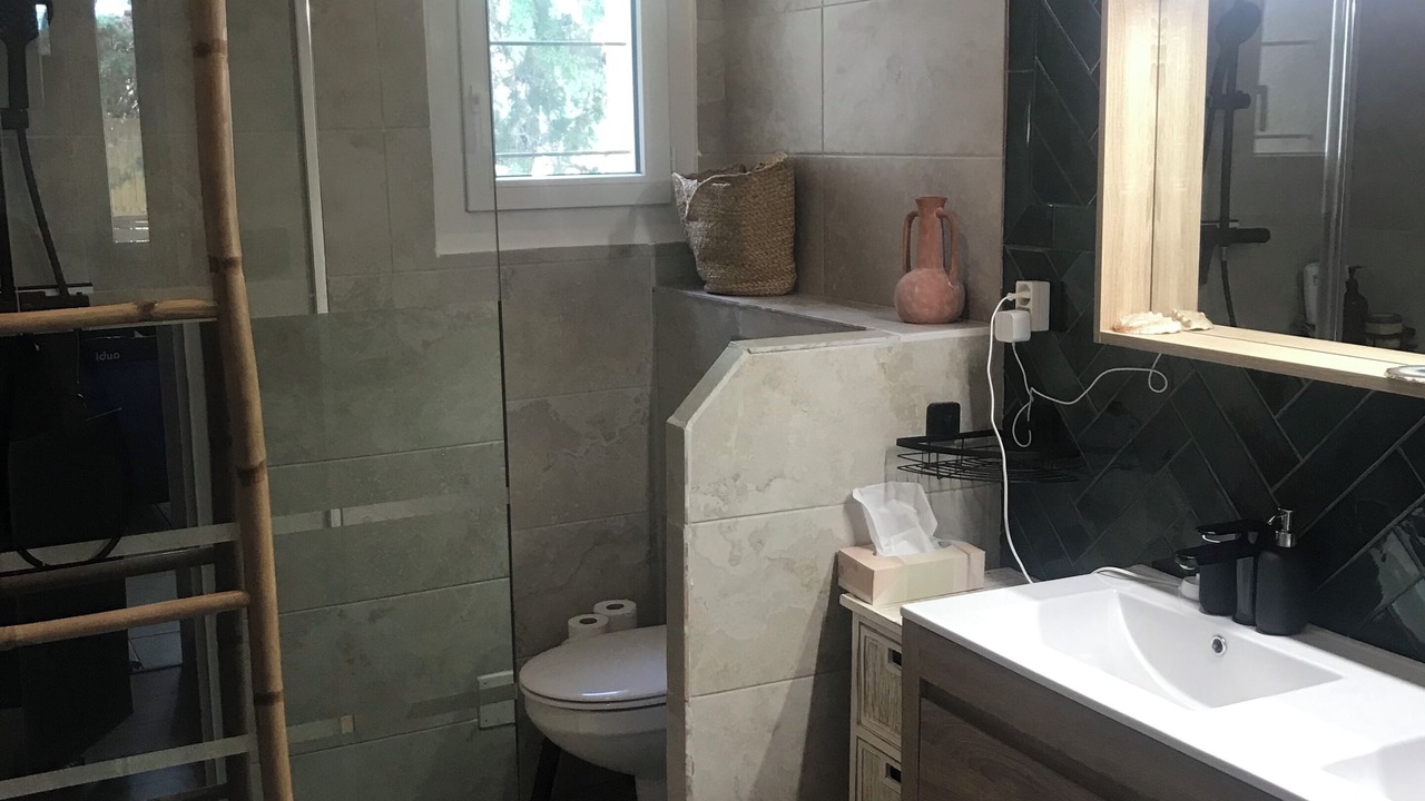 Photo of Bathroom in Cuxac-dʼAude