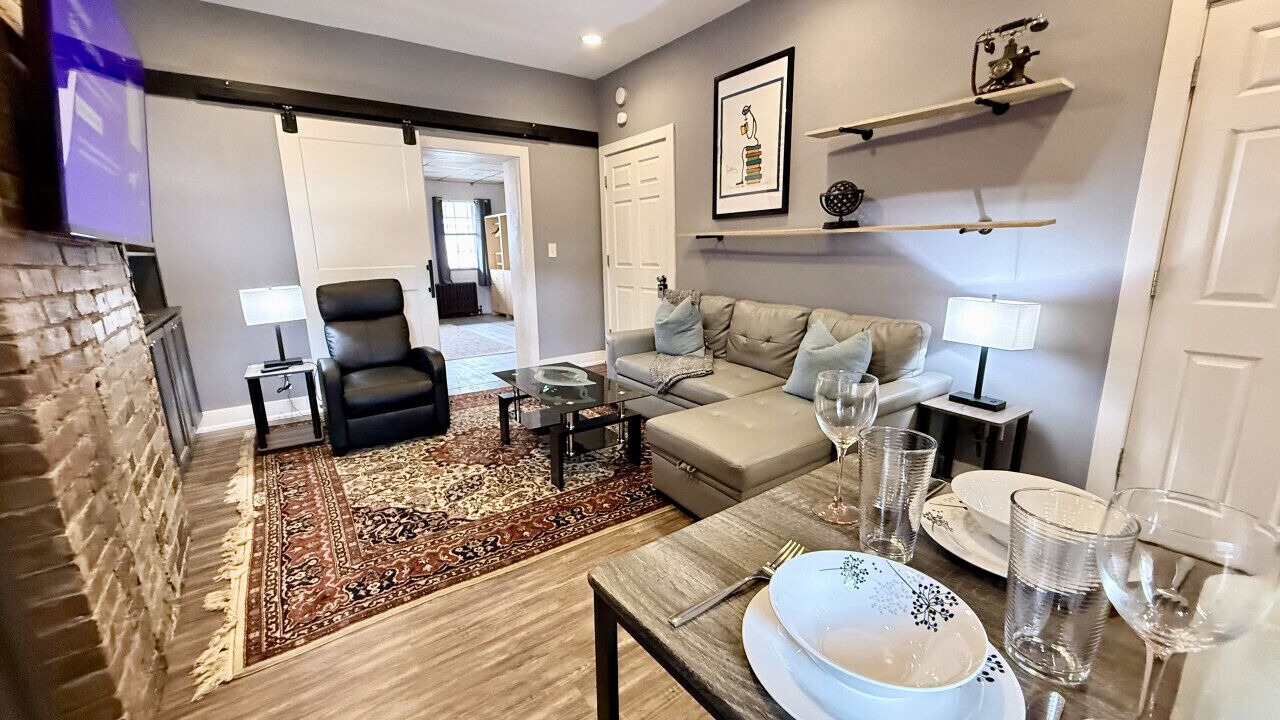 Photo of Livingroom in South Side Slopes