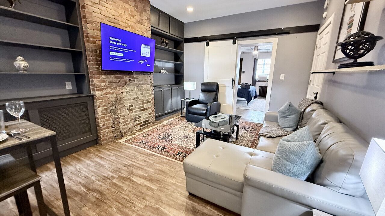 Photo of Livingroom in South Side Slopes