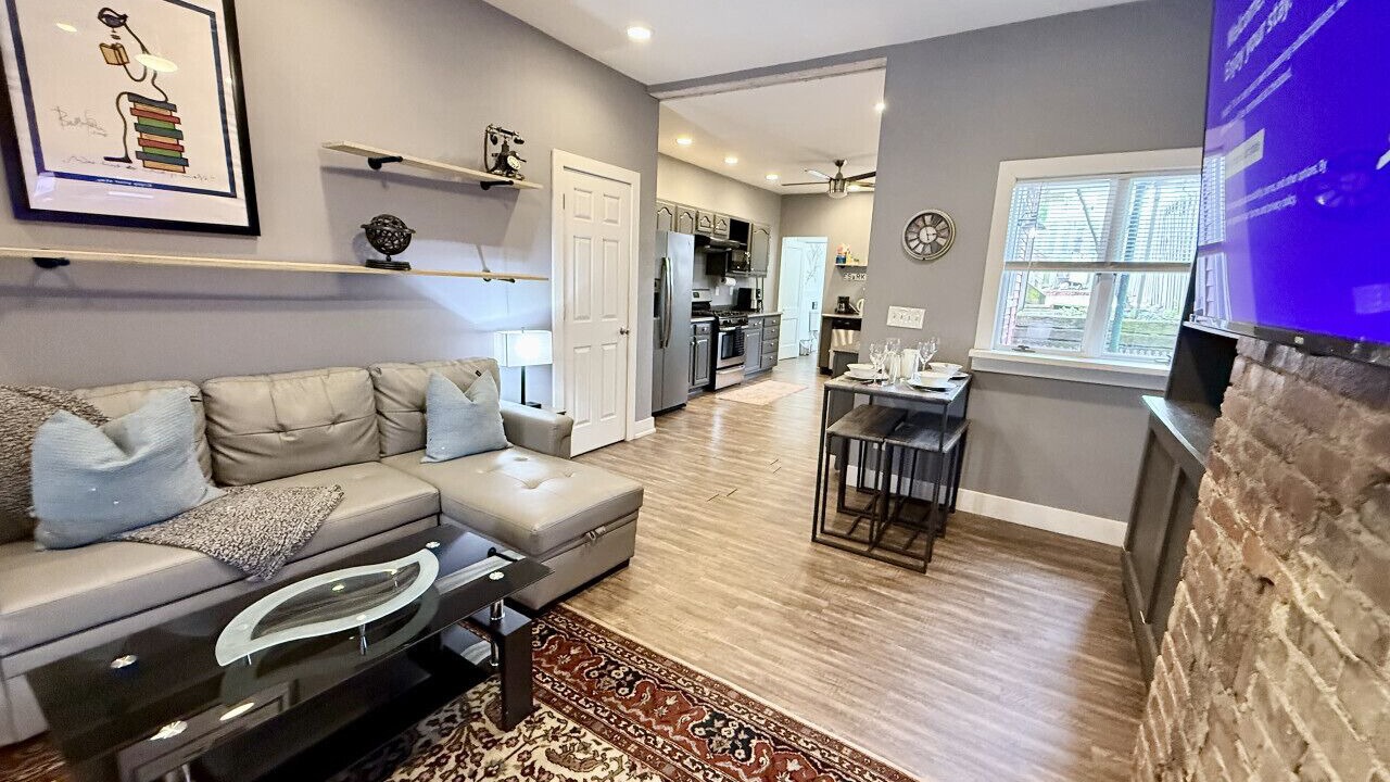 Photo of Livingroom in South Side Slopes