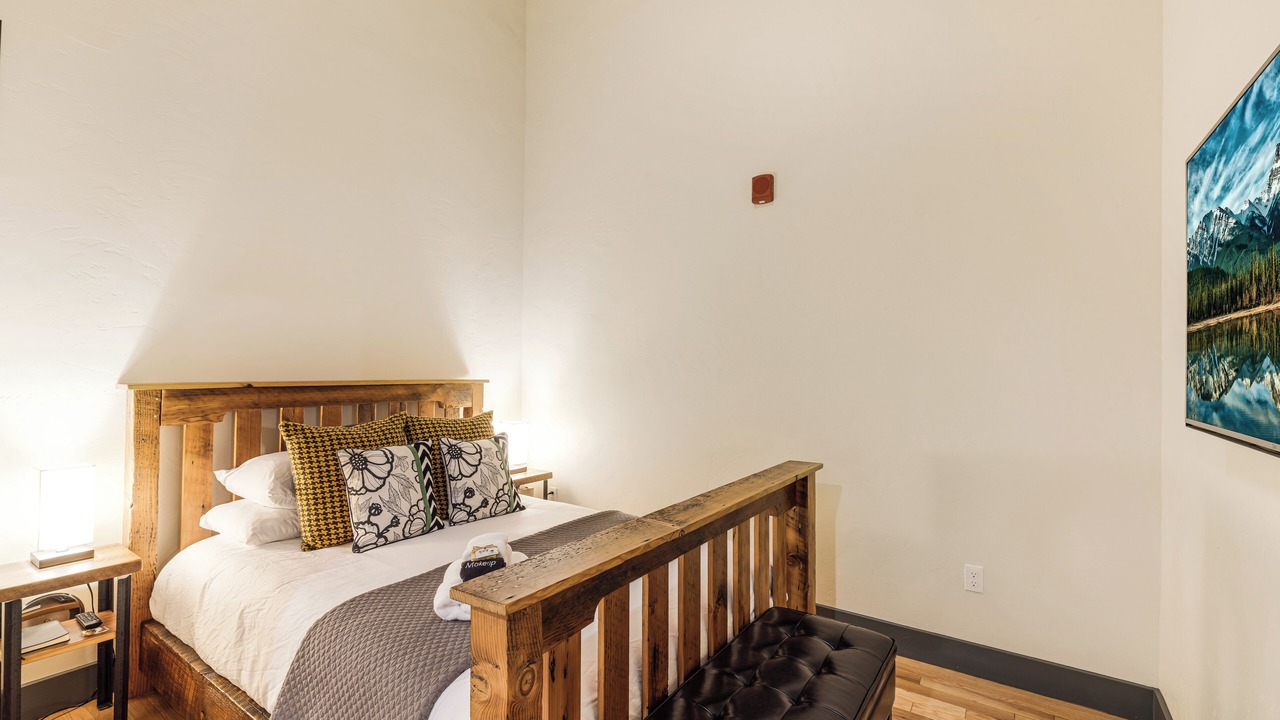 Photo of Bedroom in Amity