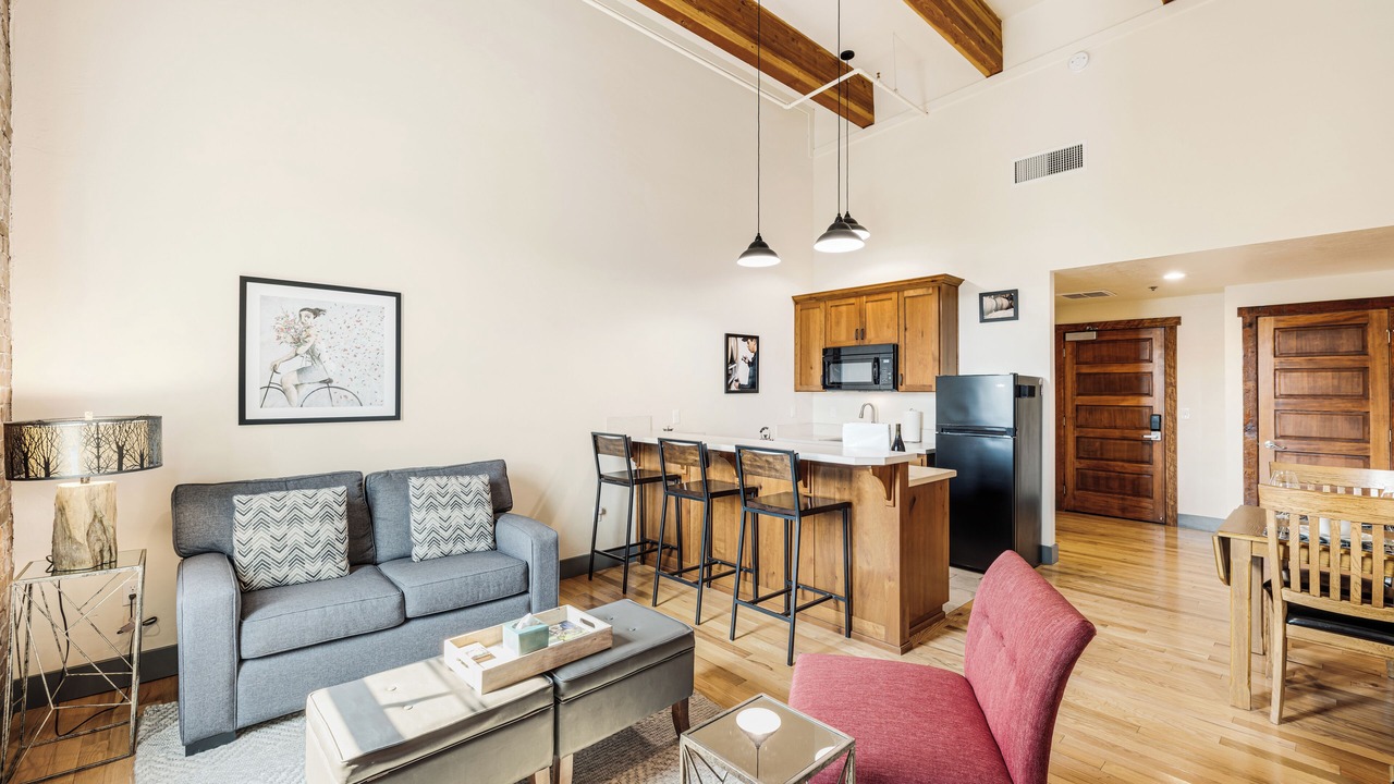 Photo of Livingroom in Amity