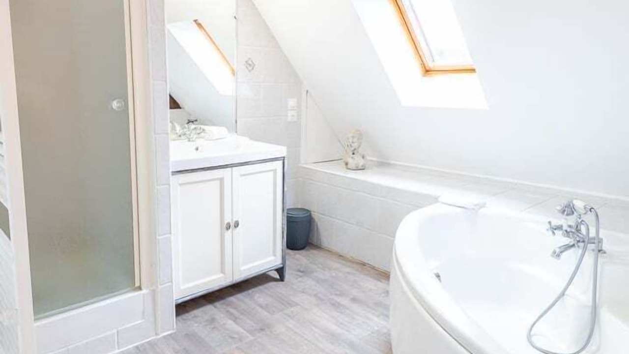 Photo of Bathroom in Amboise