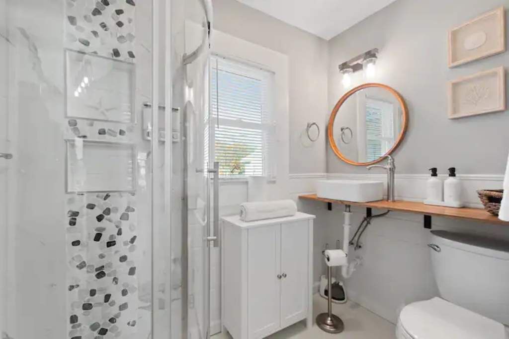 Photo of Bathroom in Buckroe Beach