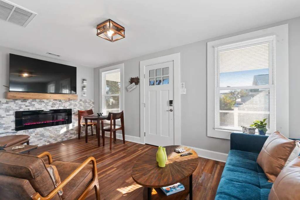 Photo of Livingroom in Buckroe Beach