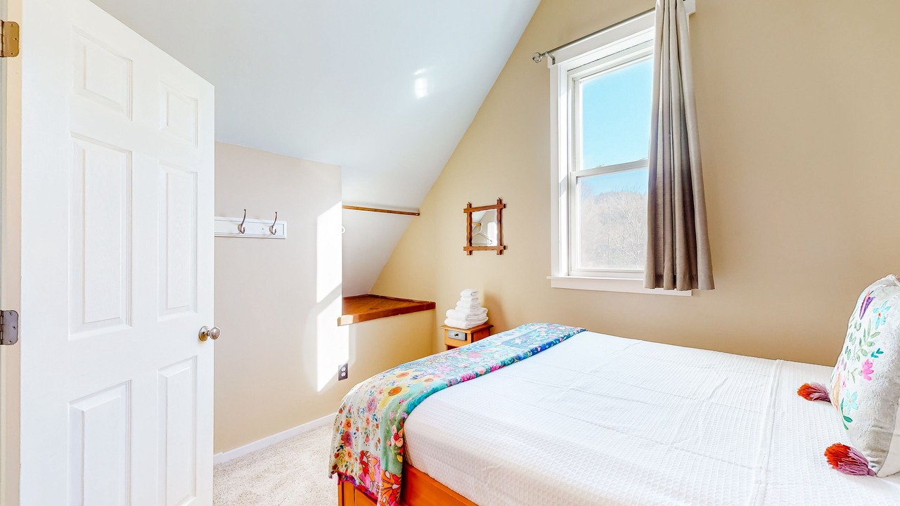 Photo of Bedroom in Proctorsville