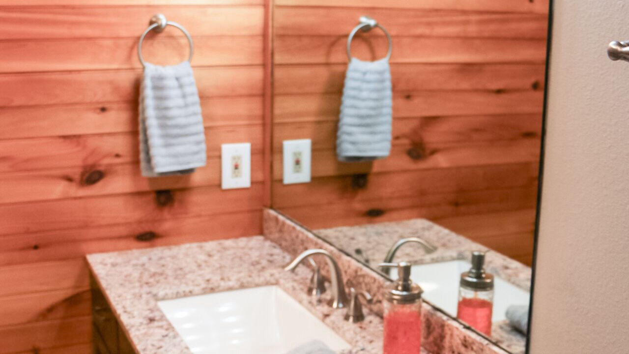 Photo of Bathroom in Elgin