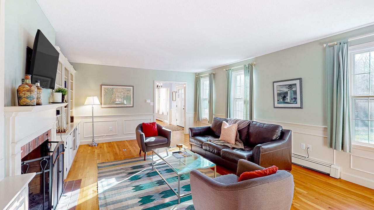 Photo of Livingroom in North Falmouth