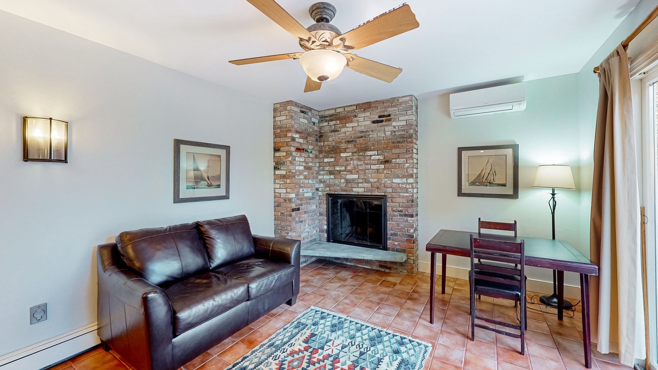 Photo of Livingroom in North Falmouth