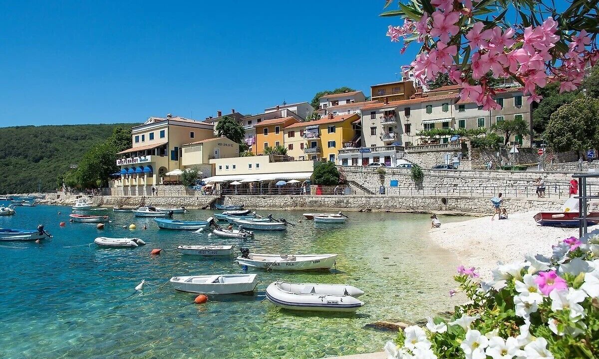 Photo of Others in Snasici