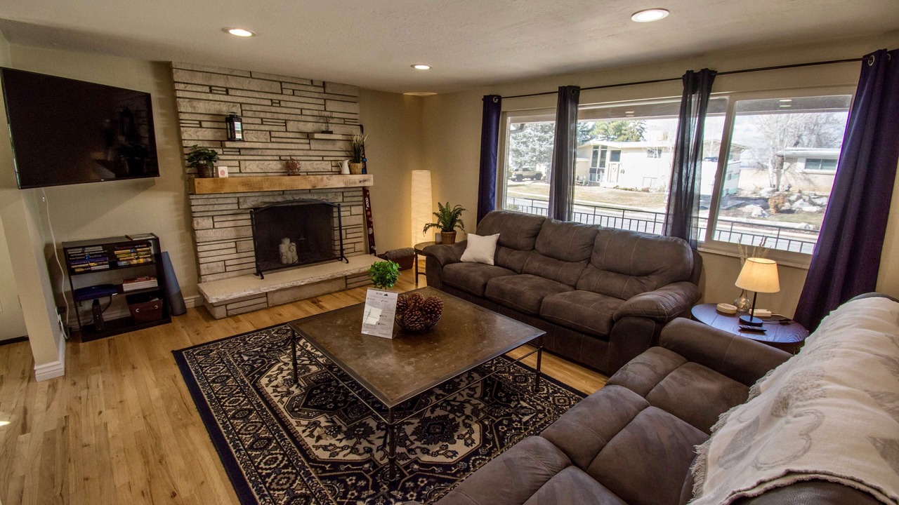 Photo of Livingroom in Cottonwood Heights