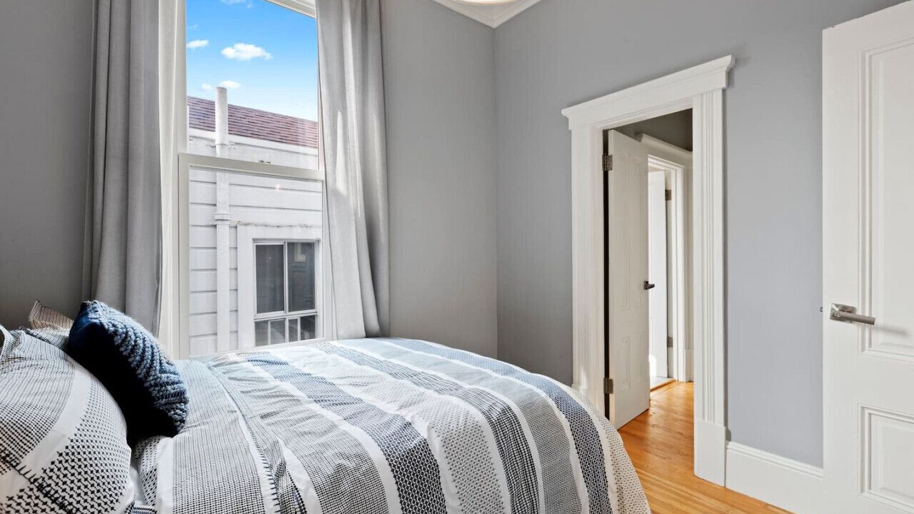 Photo of Bedroom in Pacific Heights