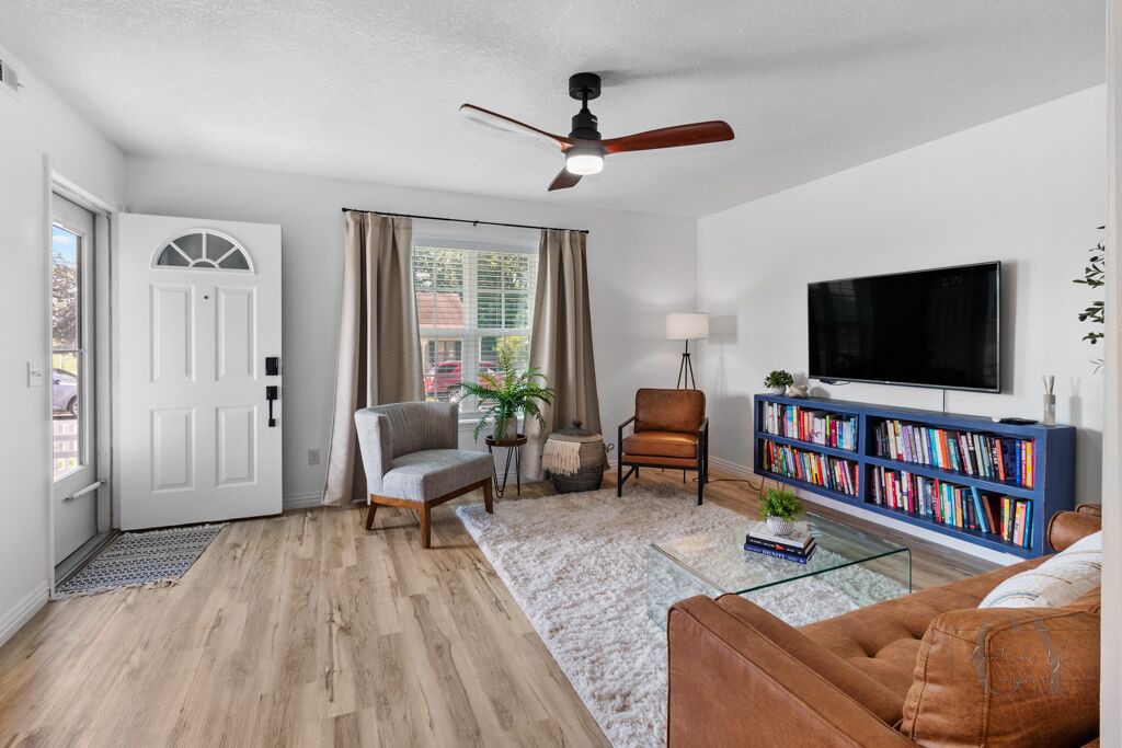 Photo of Livingroom in Berryville