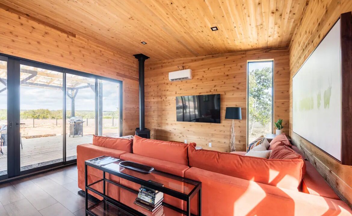 Photo of Livingroom in Liberty Hill