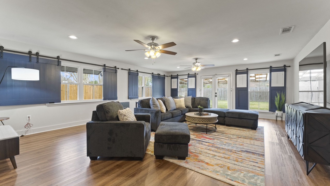 Photo of Livingroom in Highlands - Perkins