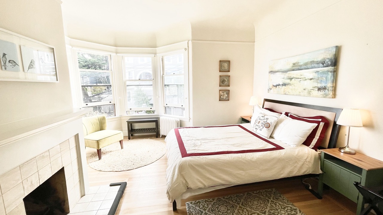 Photo of Bedroom in Russian Hill