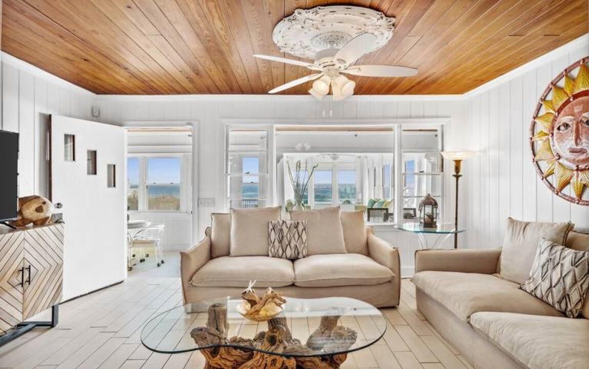Photo of Livingroom in Kiska Beach