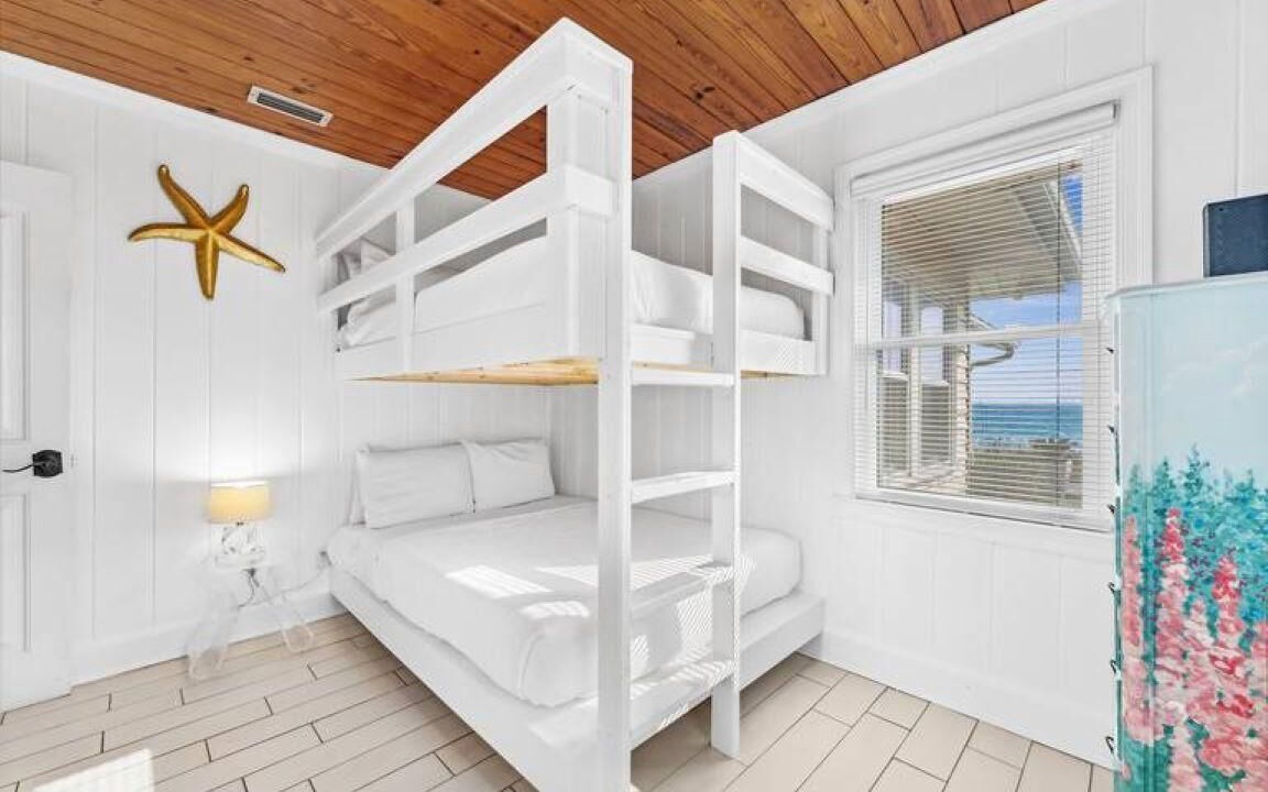 Photo of Bedroom in Kiska Beach