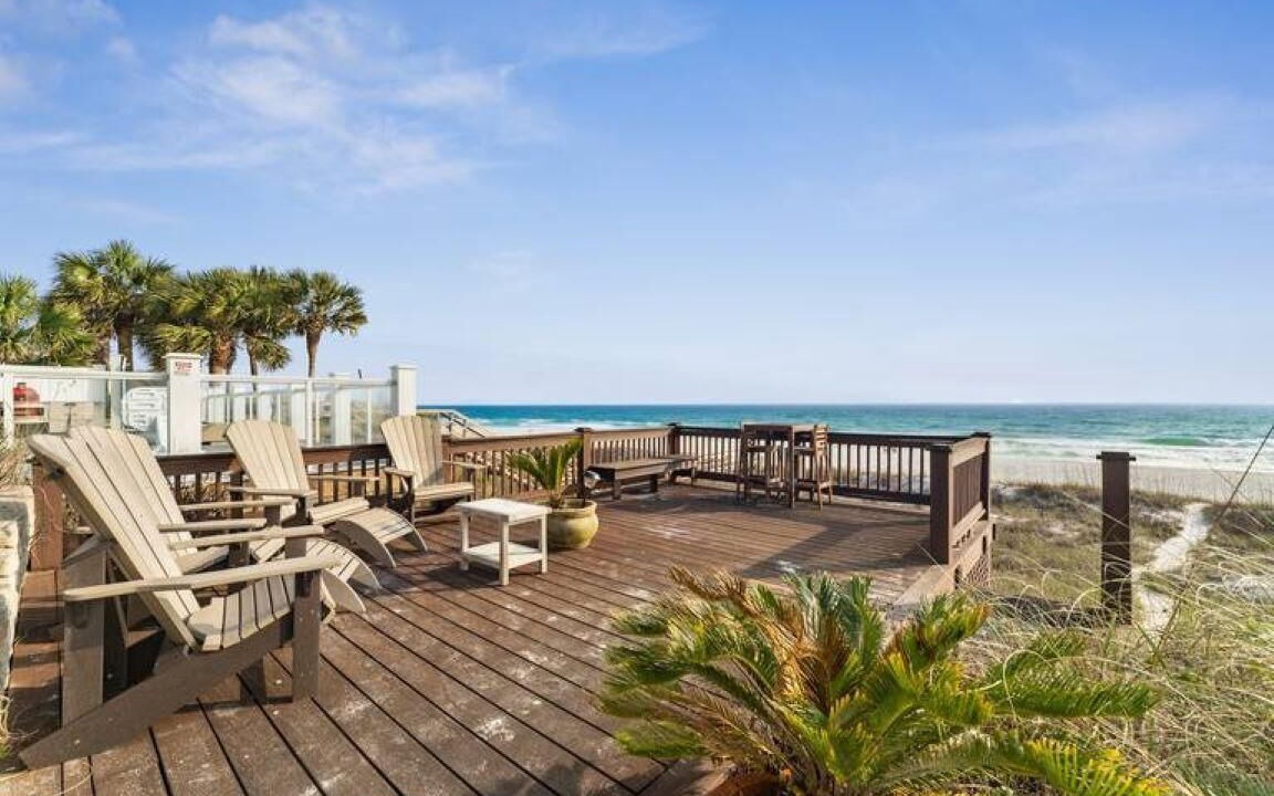 Photo of Patio Balcony in Kiska Beach