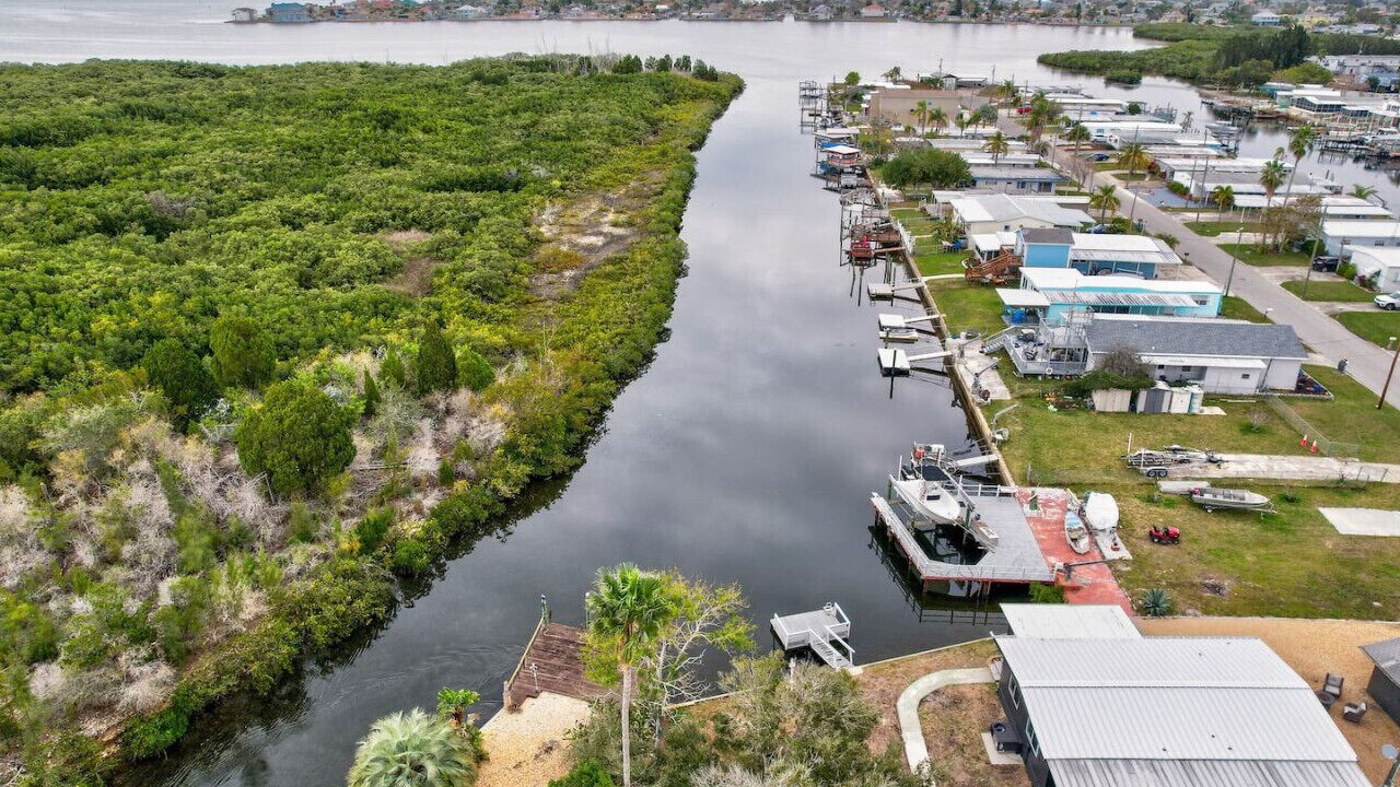 Photo of Others in Signal Cove