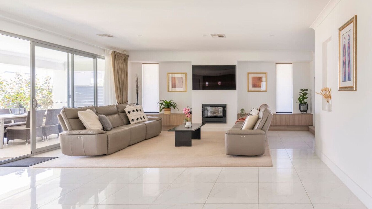 Photo of Livingroom in Lightsview