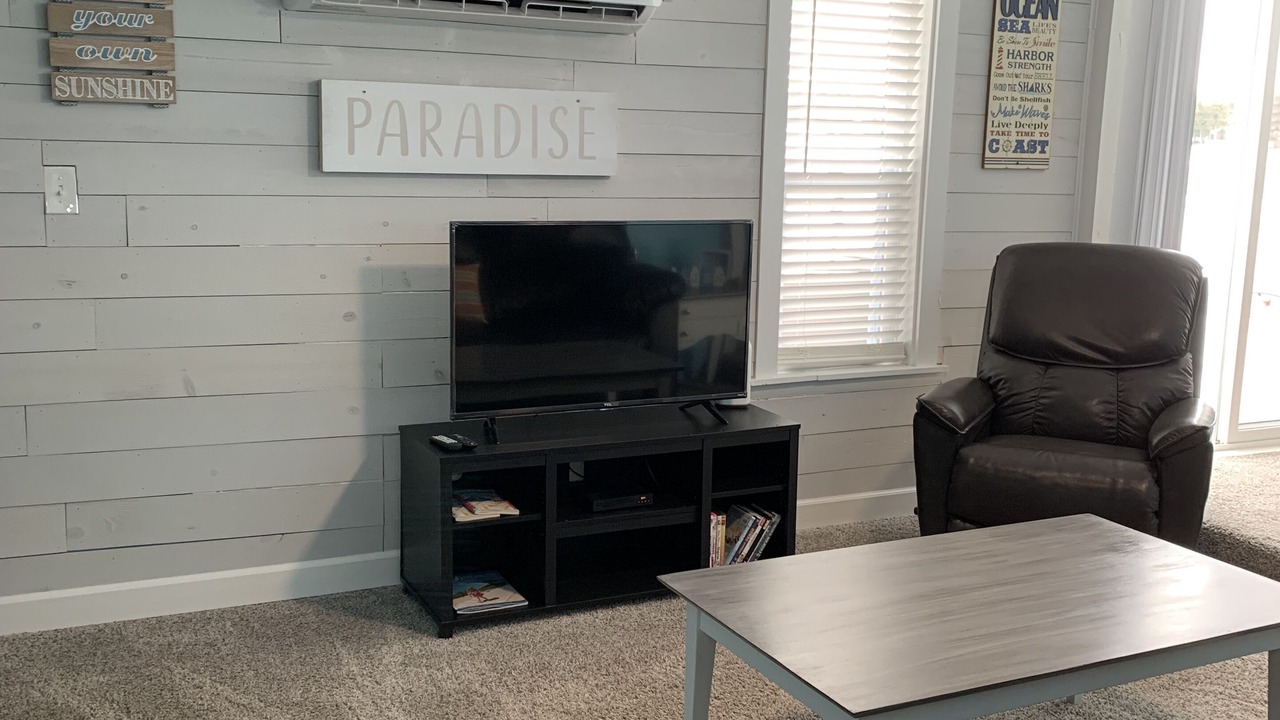 Photo of Livingroom in Paw Paw