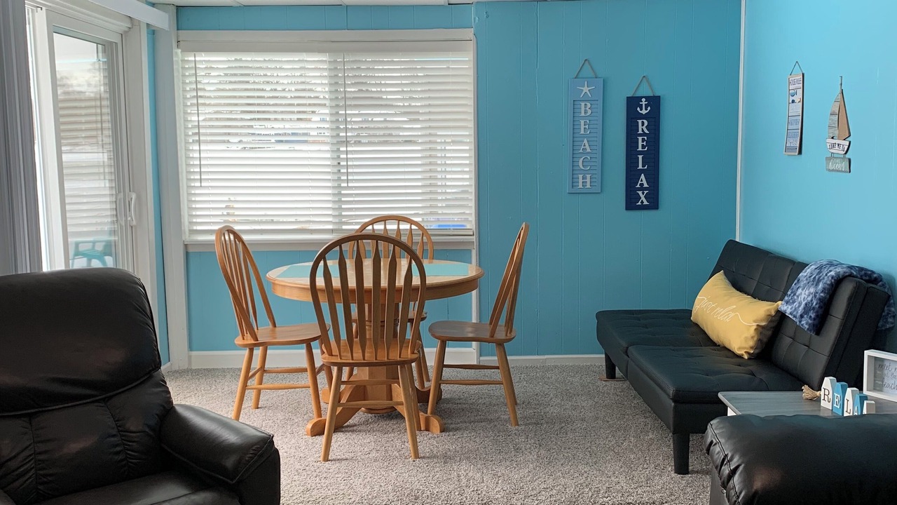 Photo of Livingroom in Paw Paw
