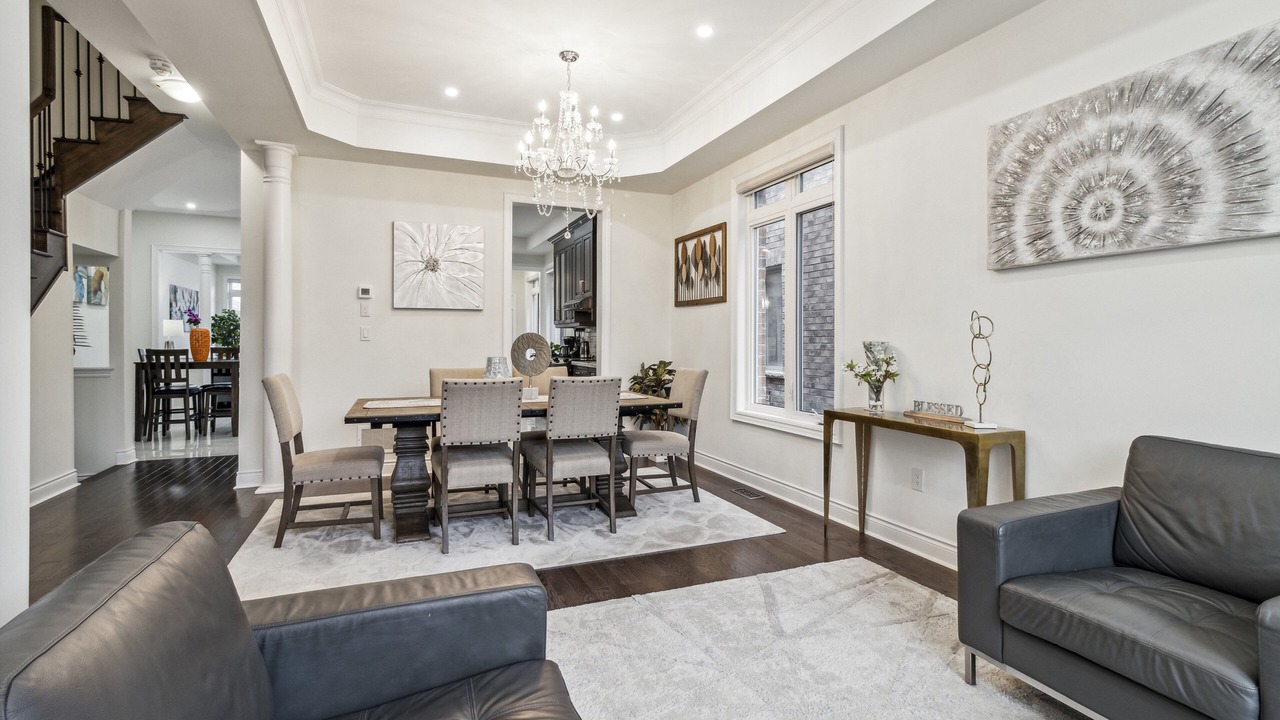 Photo of Livingroom in Richmond Hill