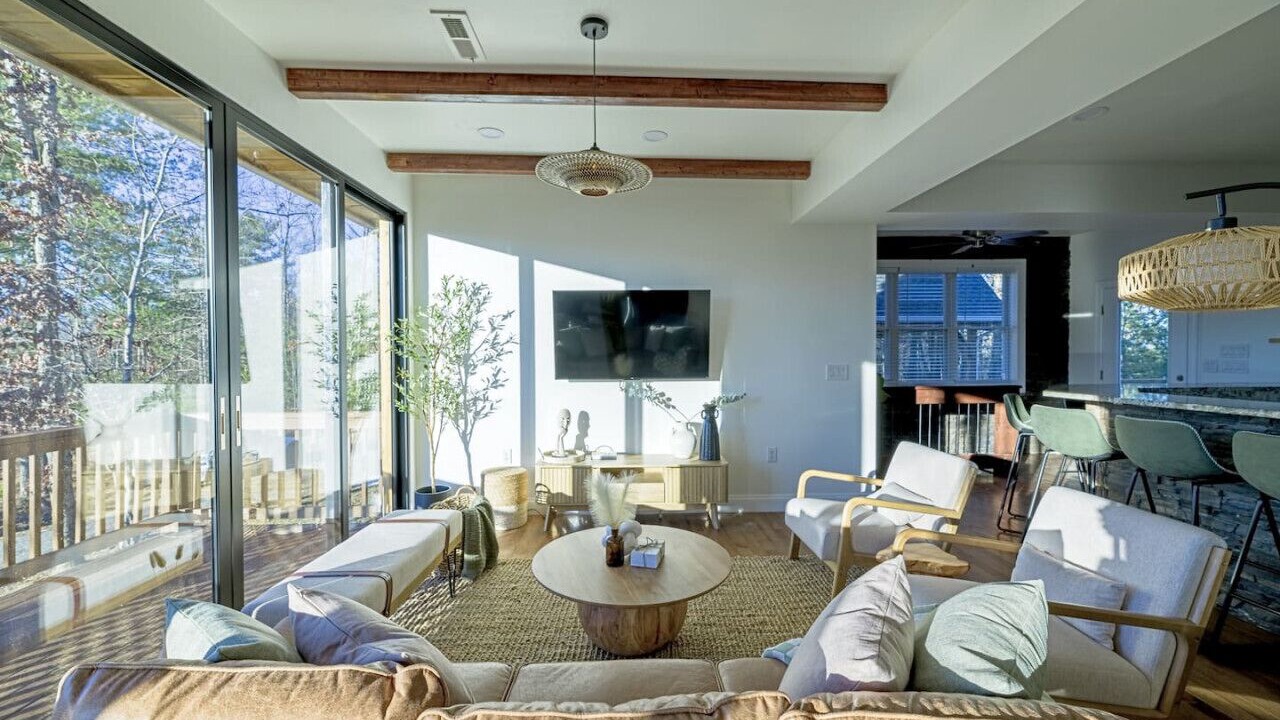 Photo of Livingroom in Haywood