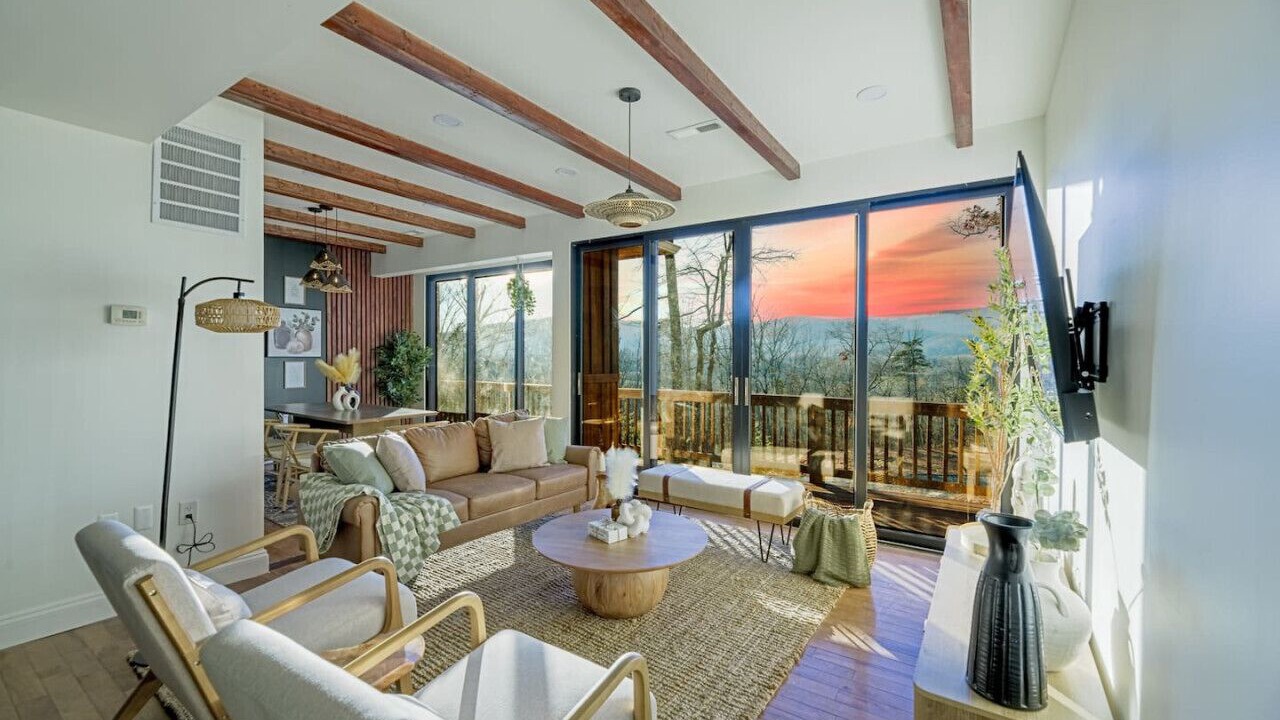 Photo of Livingroom in Haywood
