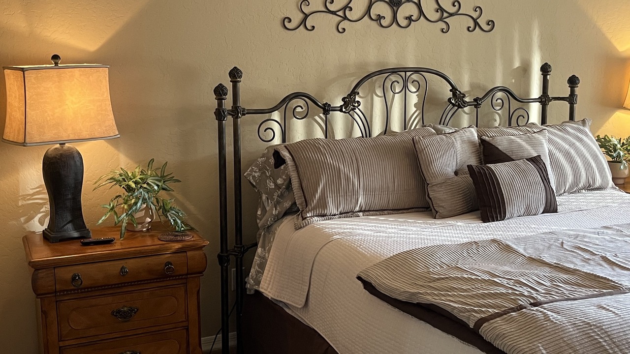 Photo of Bedroom in Palm Valley