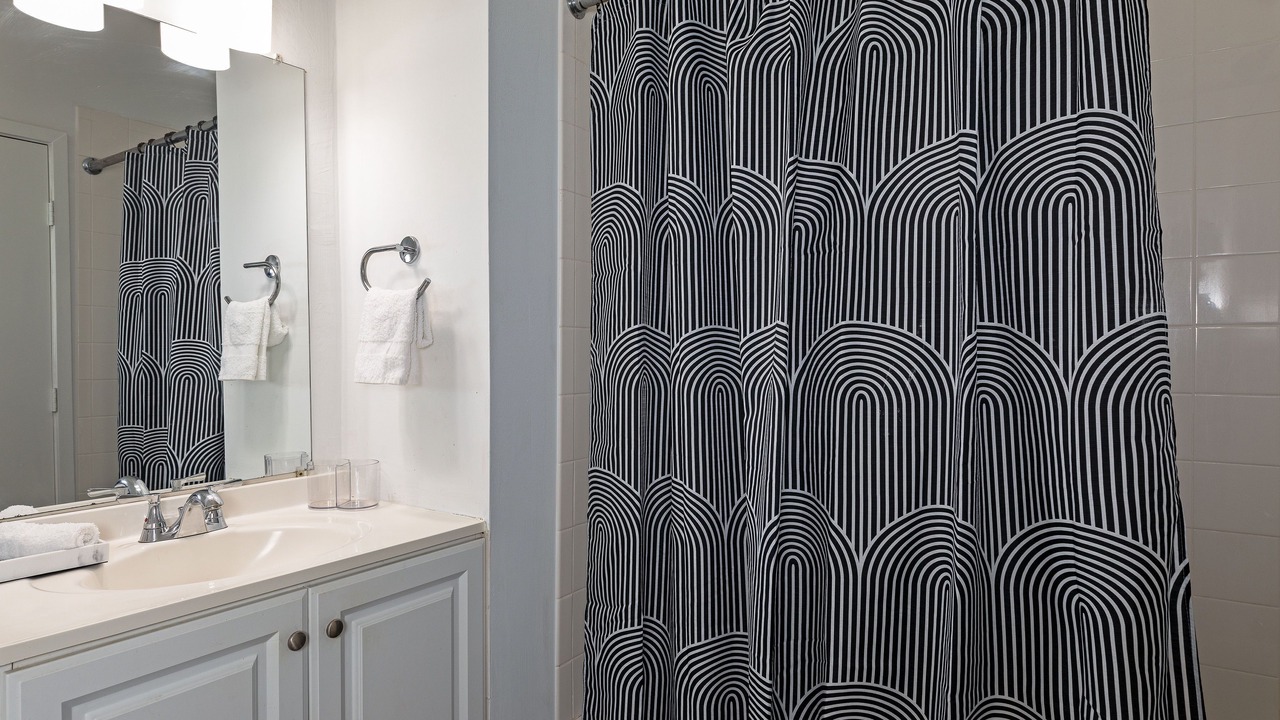 Photo of Bathroom in Greenway Plaza-Upper Kirby