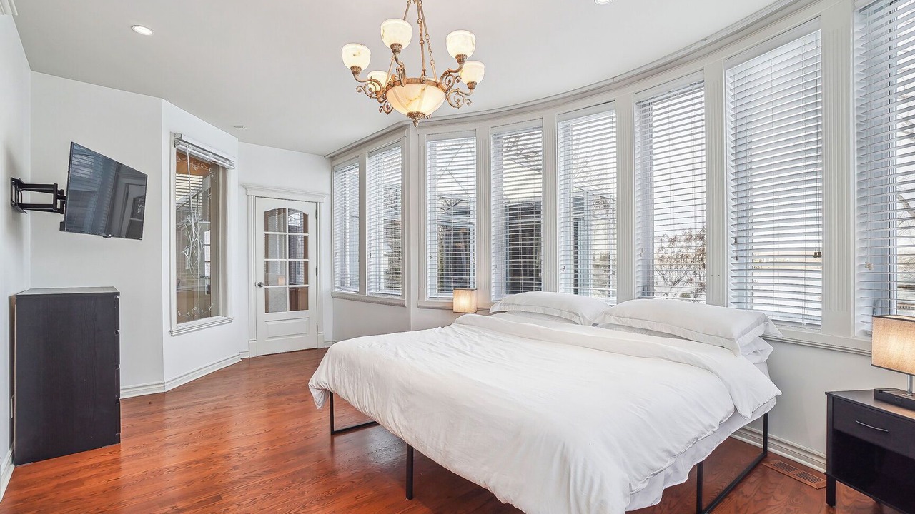 Photo of Bedroom in Laval